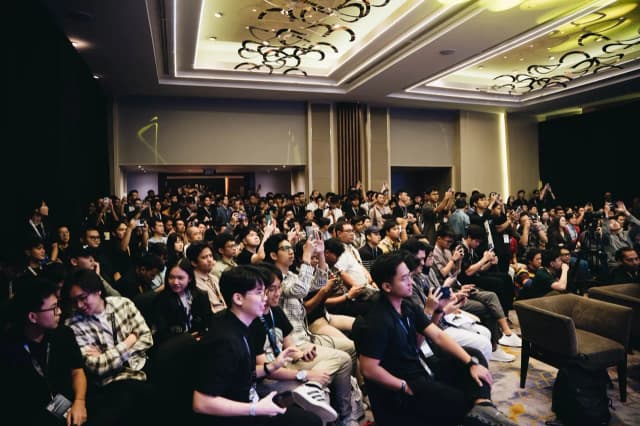 Web3 Week Asia 2025 audience moment